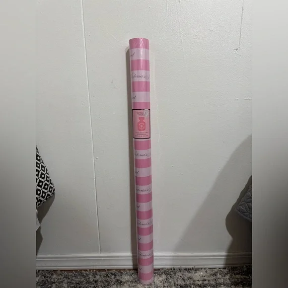 Victoria's Secret Pink and White Gift Wrap - Picture 1 of 3